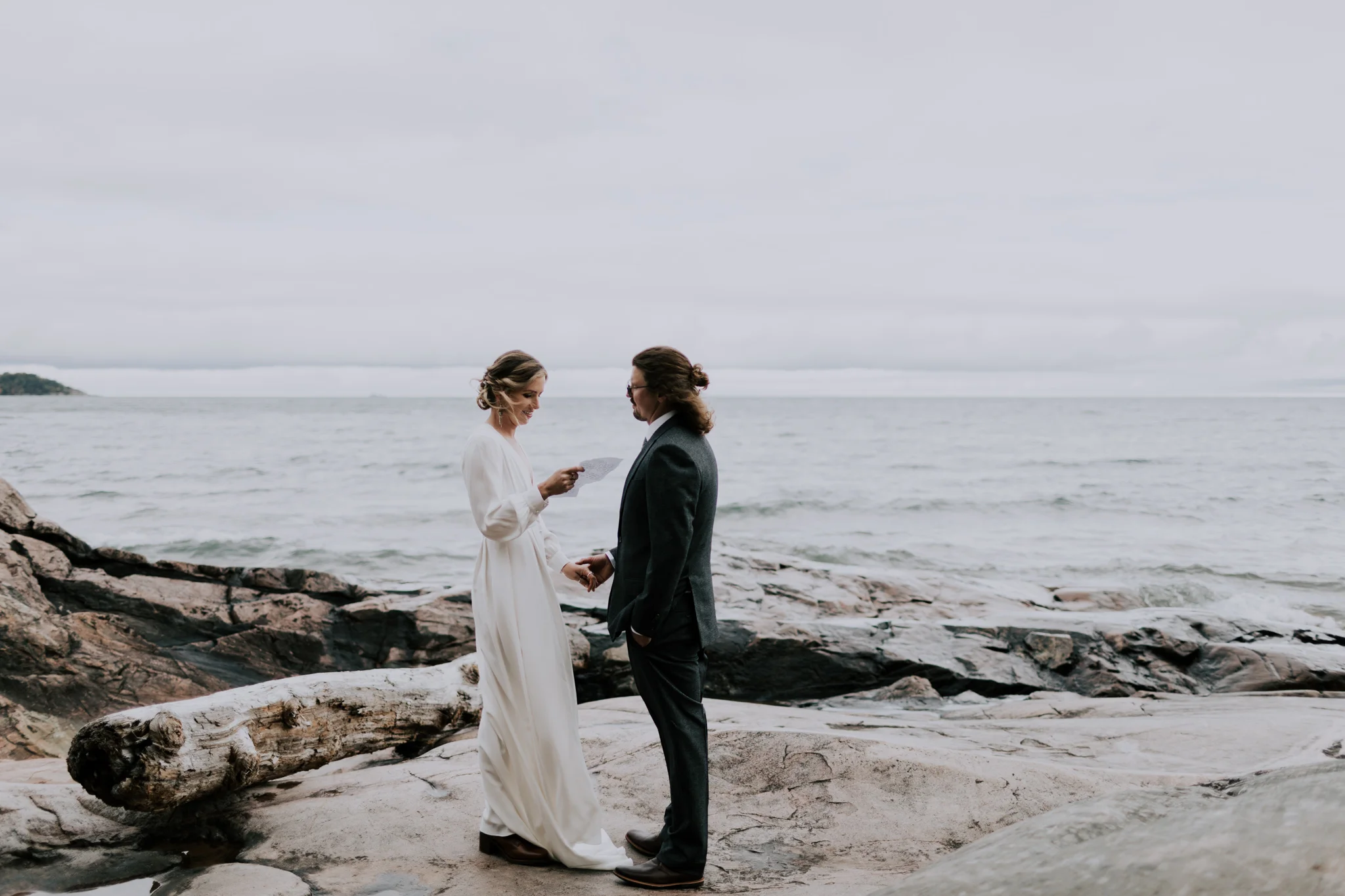 Belsolda-Farm-Wedding-Marquette-MI-Addie-James-Vafa-Photo27.jpg