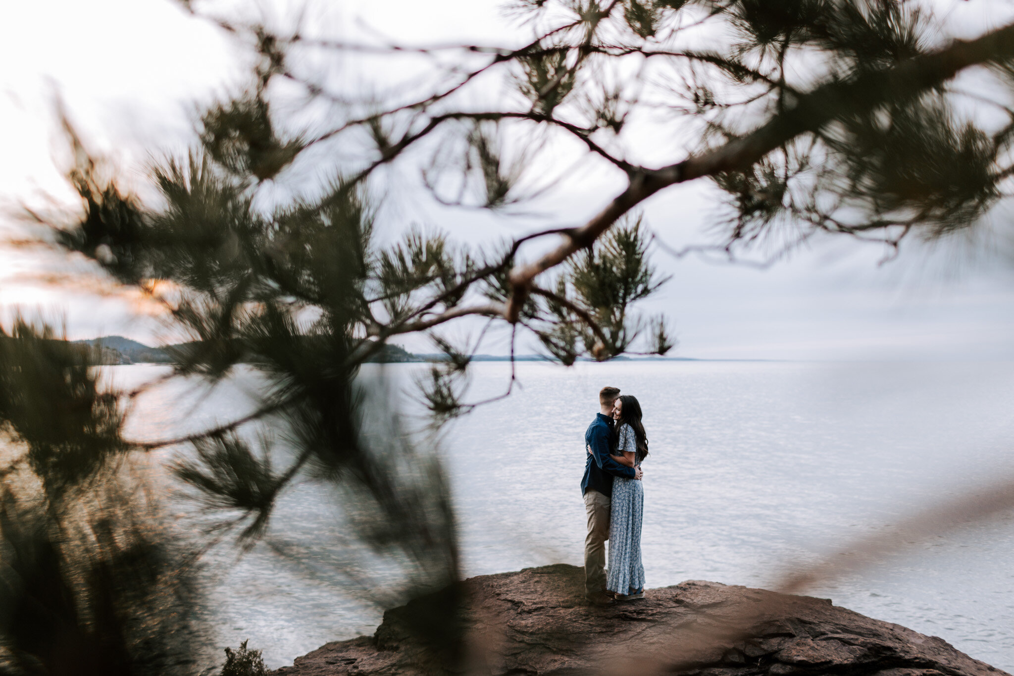 Presque-Isle-Park-Marquette-MI-Engagement-Cassilyn-Trent-Vafa-Photo-154.jpg