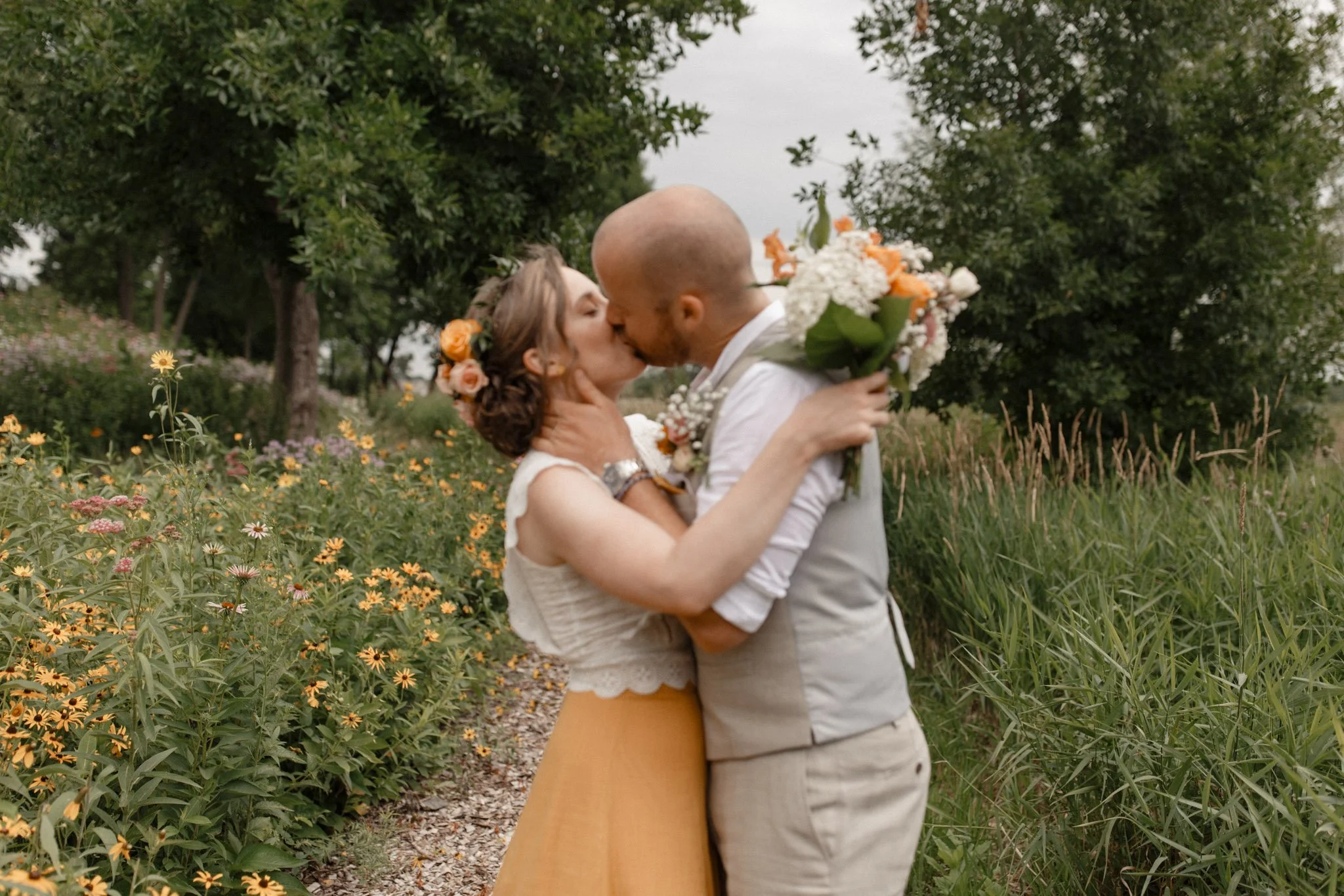backyard-wedding-minnesota-mallory-kevin-vafa-photo-274.jpg