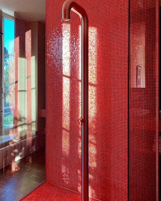 Shower reflection #interiordesign @laurentcroissandeau #paris @imlcinteriordesign #architecture #decoration #bathroom #design #deco #decor #shower #pipe @boffi_official #red #mosaic @sicis_official #blackened #oak #woodfloors @parquetsgal94 #stayhome