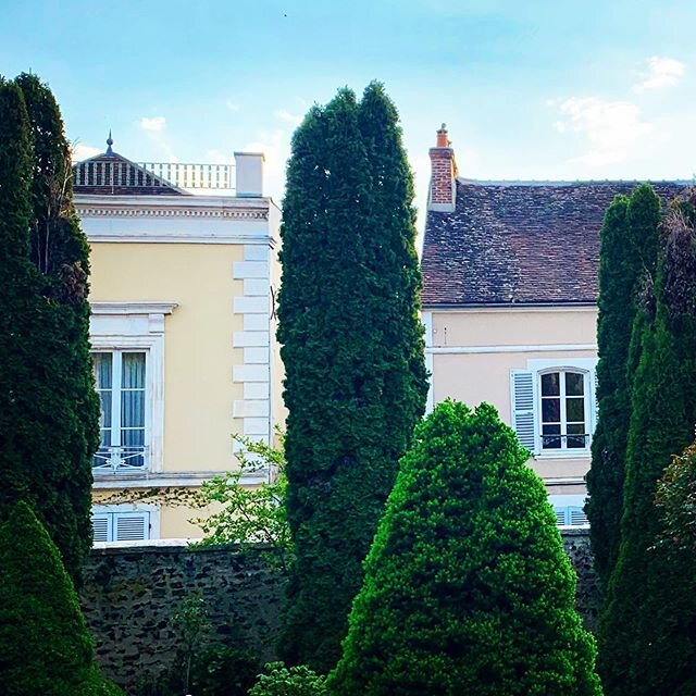 Country playgrounds for IMLC during quarantine #cautious @imlcinteriordesign #worksite #country #houses #architecture #interiordesign #restoration #refurbishment #decoration #deco #decor #countryside #furniture #design @laurentcroissandeau