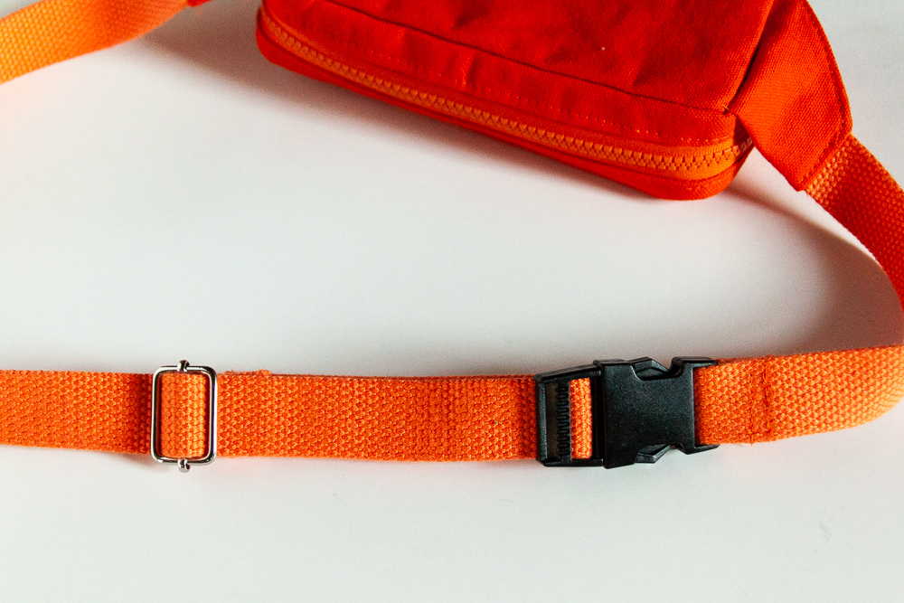 How to attach a slider to your bag strap