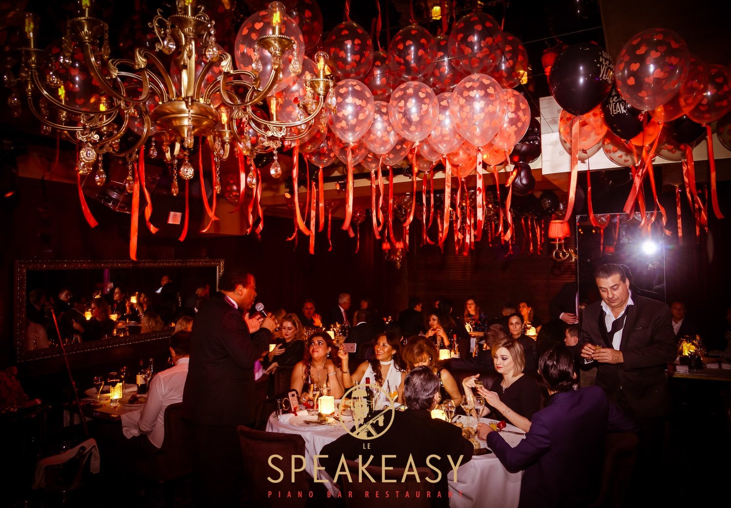 compromiso Auto cafetería Le Speakeasy Club, Festive Restaurant & Piano Bar Paris & Cannes