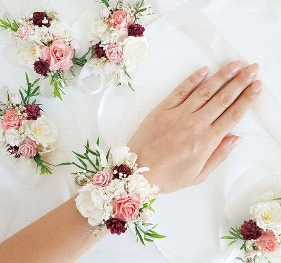 corsage.jpg