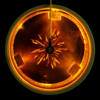 cloud_chamber_demonstration.jpg