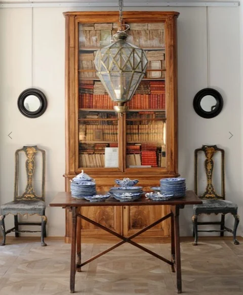 Vintage furniture shopping in El Rastro Madrid