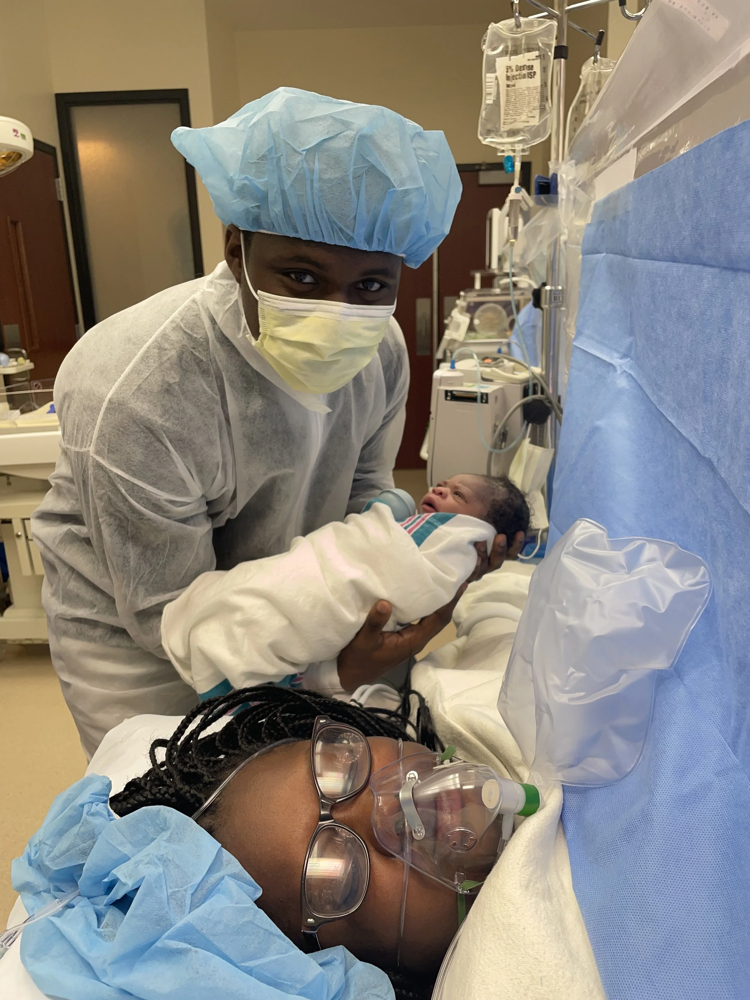 9 Tips on How to Survive C-Section Recovery + My C-Section Recovery Experience. 