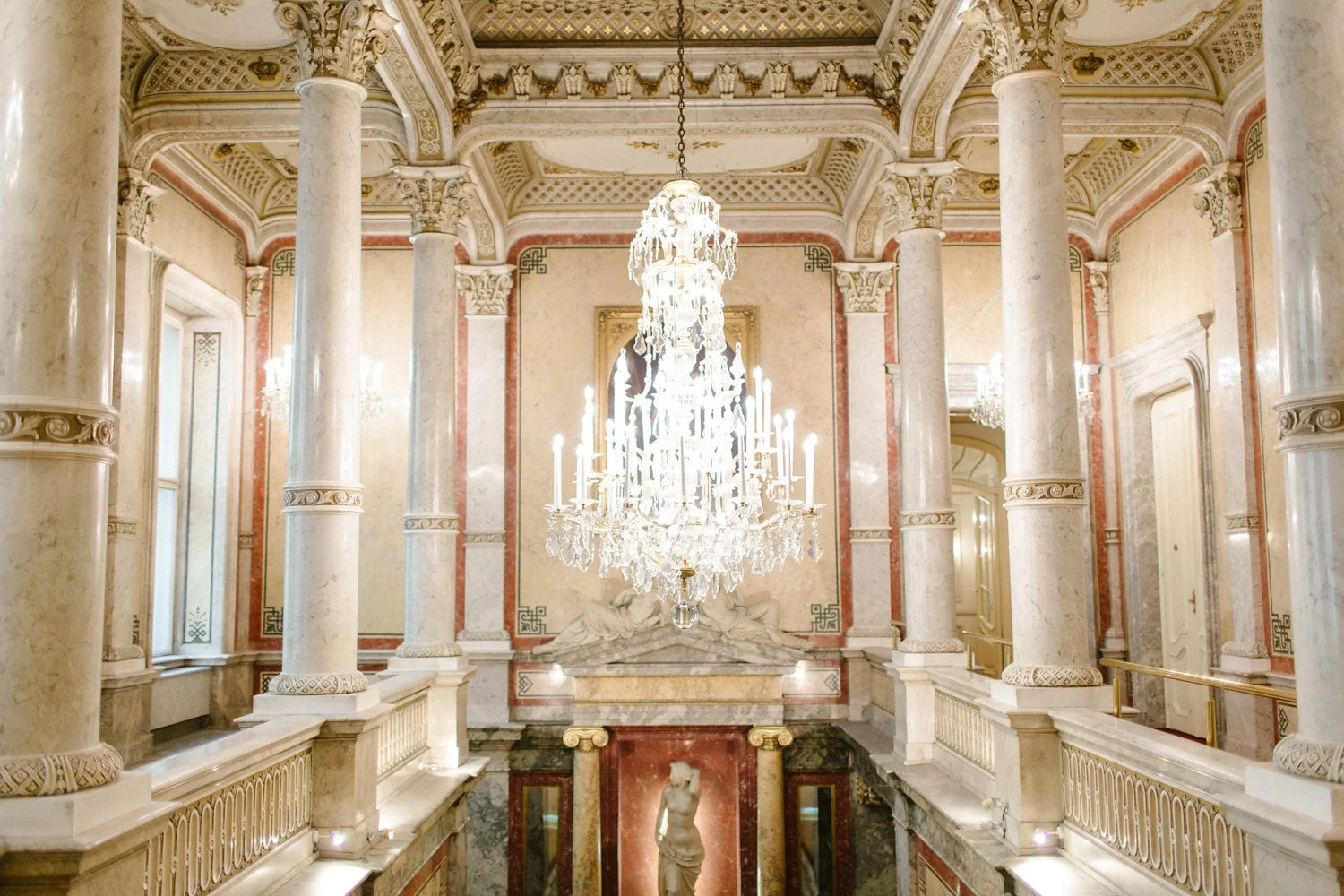 british-chinese-destination-wedding-vienna-austria-highemotionweddings-nikolbodnarova-getting-ready-hotel-imperial (1).jpg