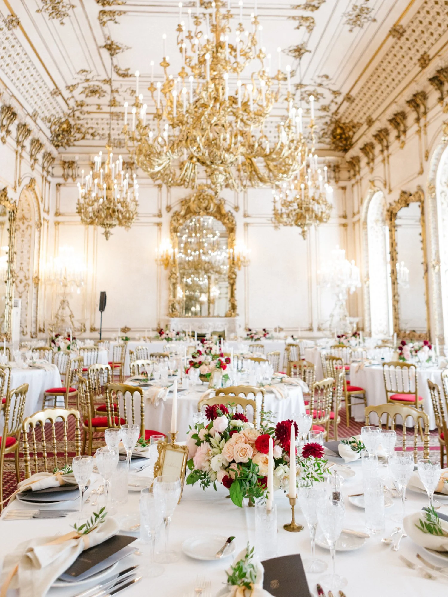 british-chinese-destination-wedding-vienna-austria-highemotionweddings-nikolbodnarova-party-dinner-palais-pallavicini (5).jpg