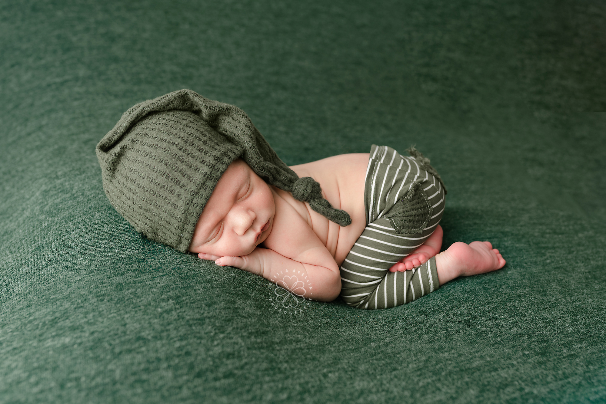 Newborn photo session green