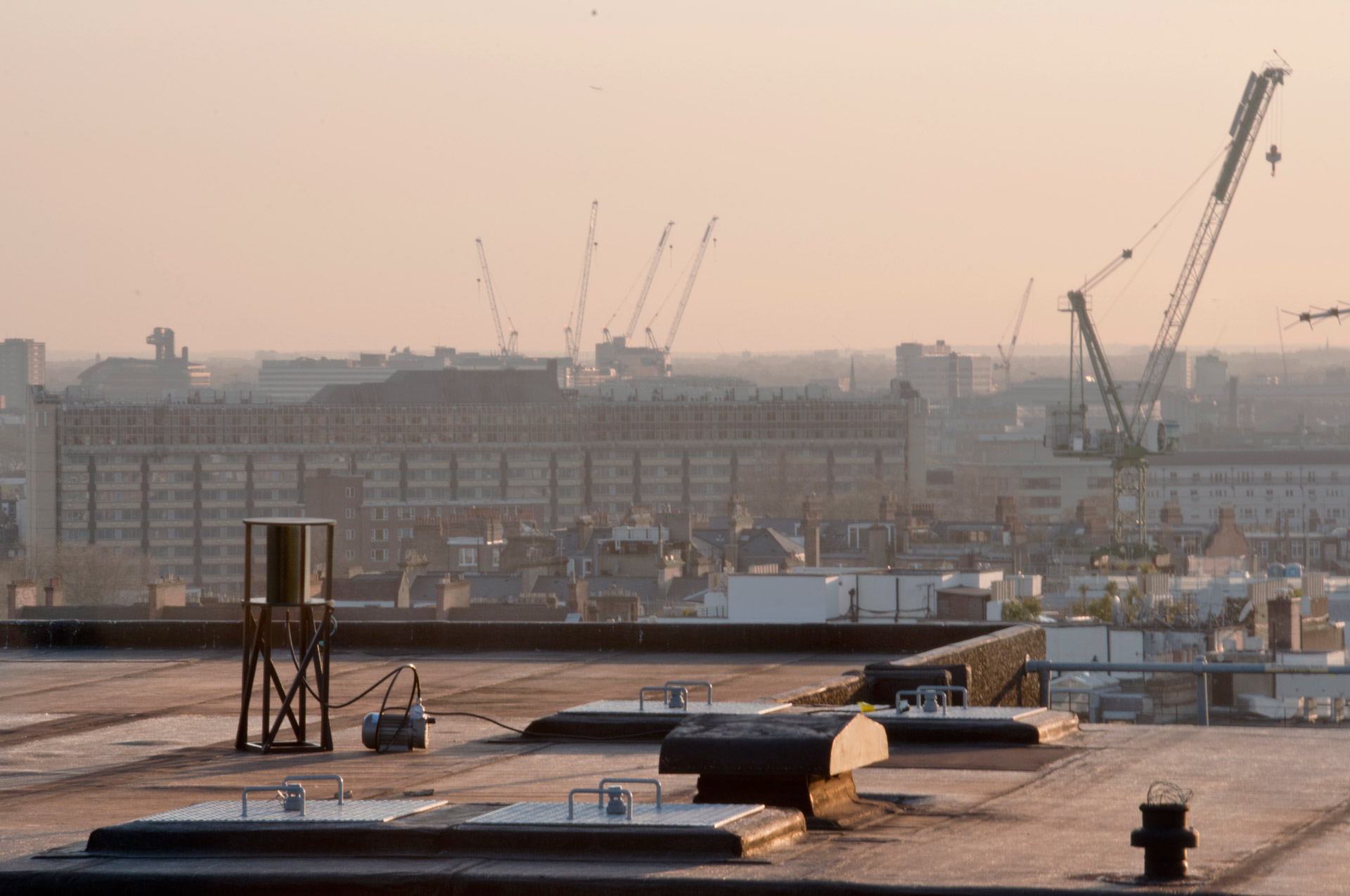 Tino Seubert - The Colour of Air - Smog Collector on a London Roof