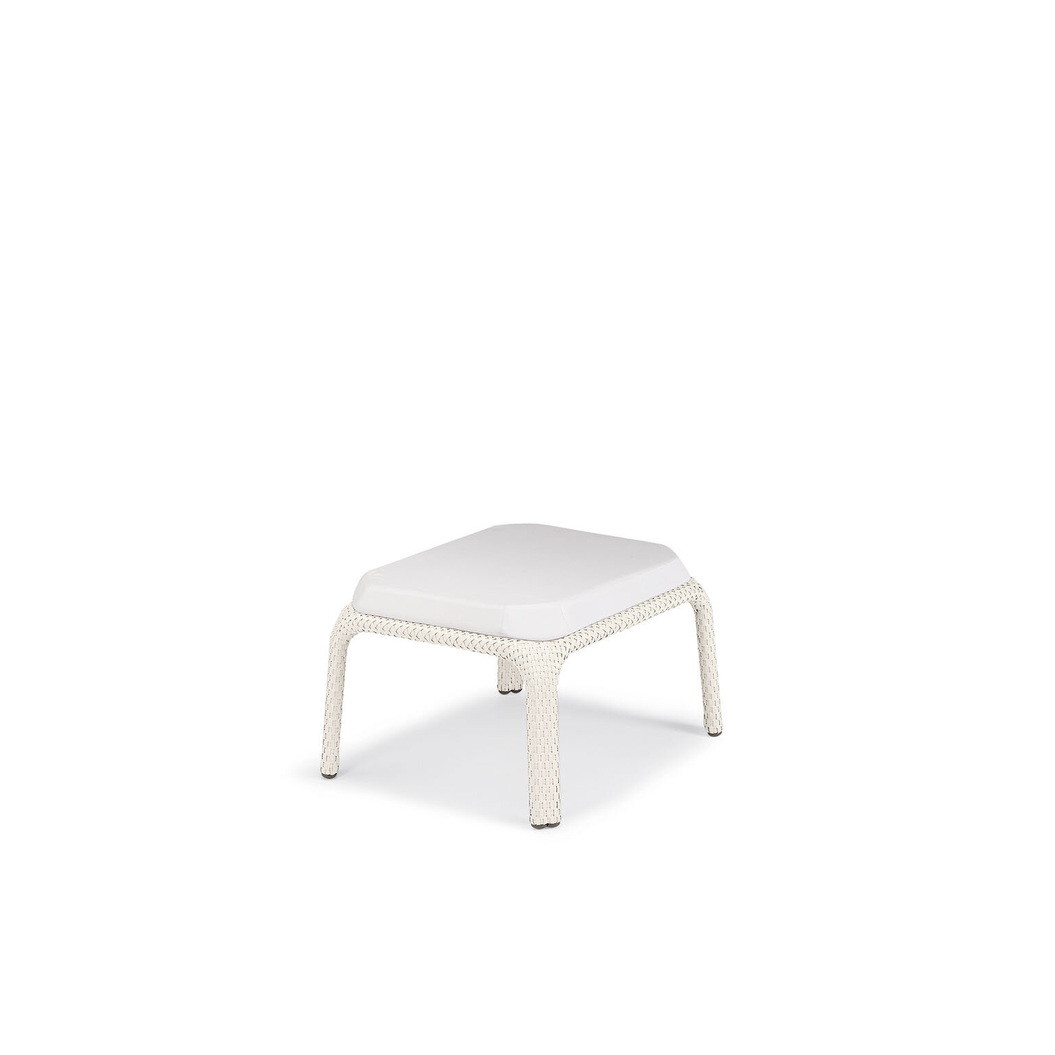 DEDON-Seashell-footstool-chalk.jpg