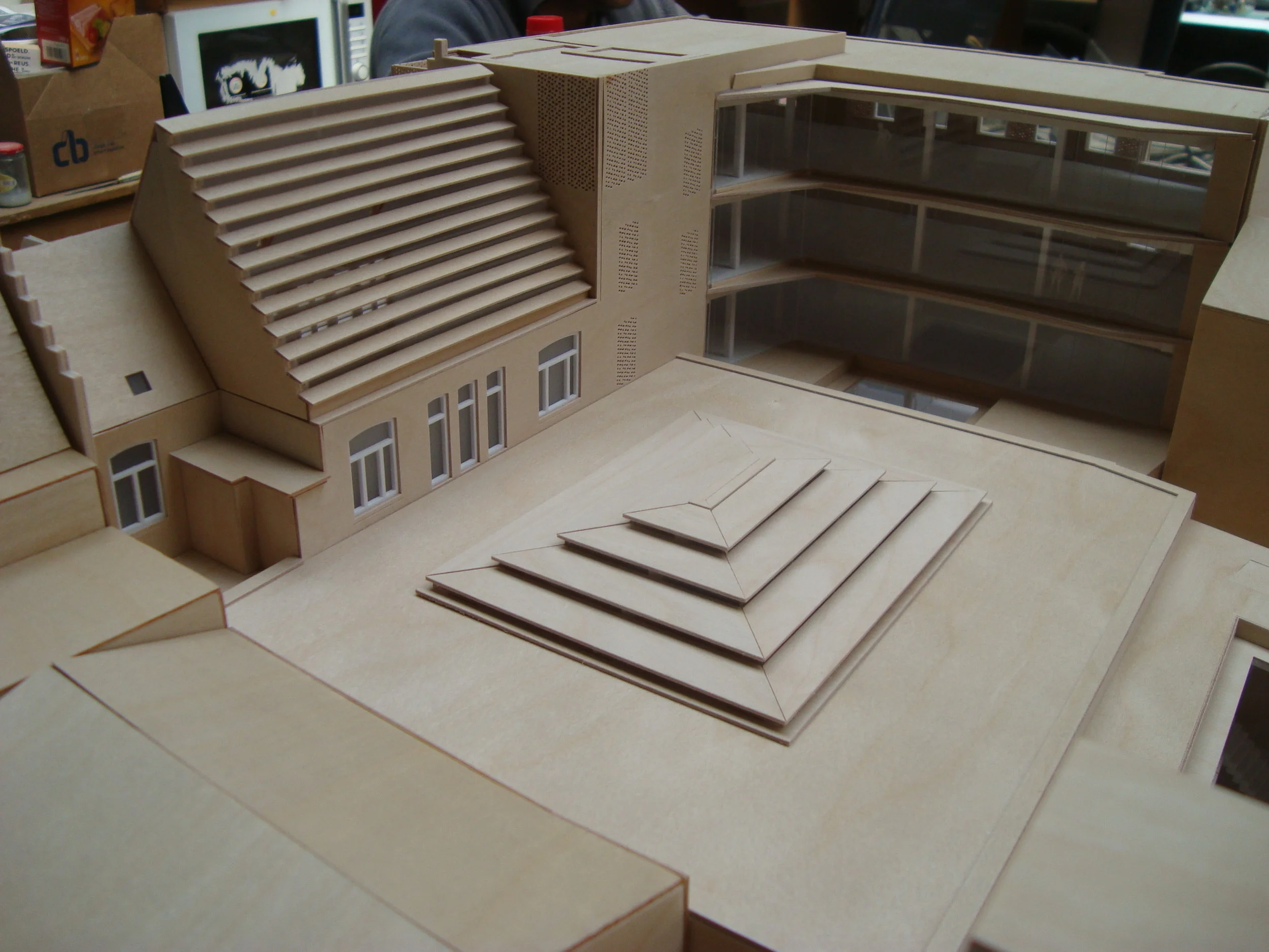 MAQUETTE MAQUETTEBOUW SCALEMODEL ROBBRECHT & DAEM CERA LEUVEN (3).JPG