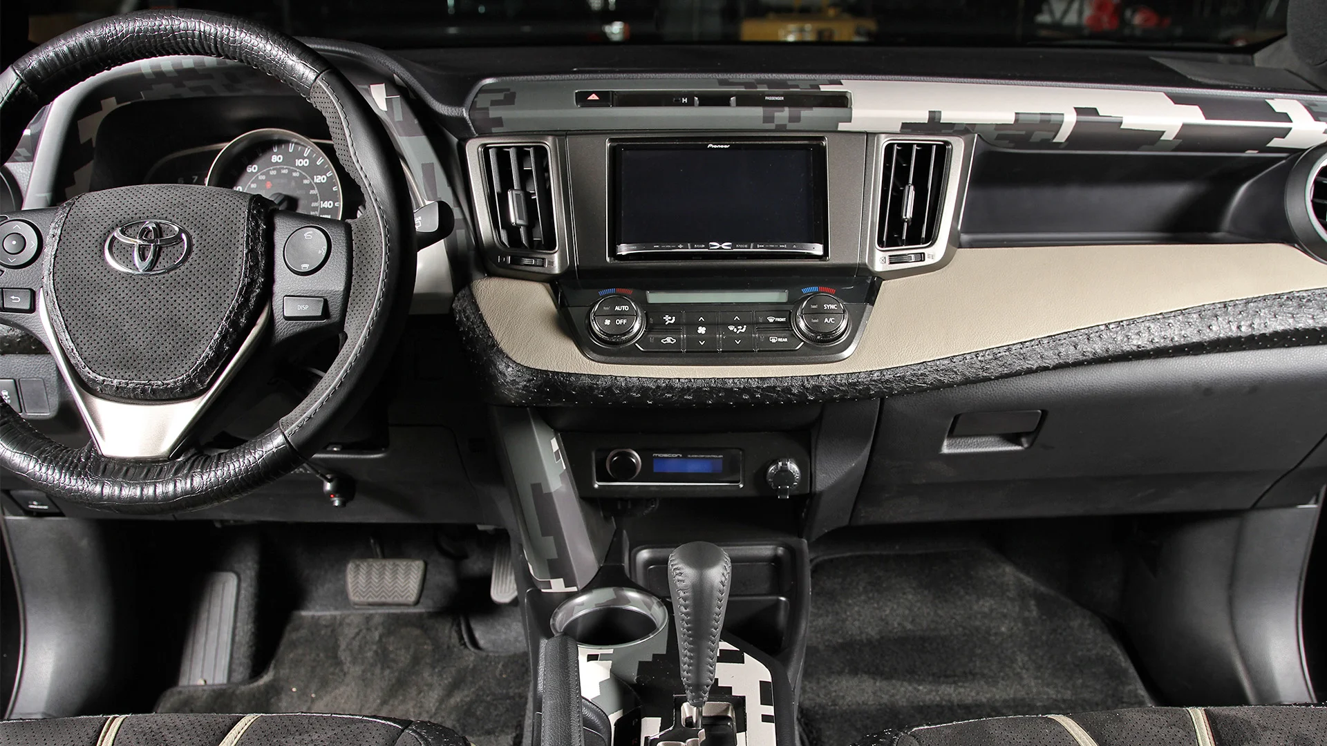 LRG_0006_IJB_0653 copy.jpg