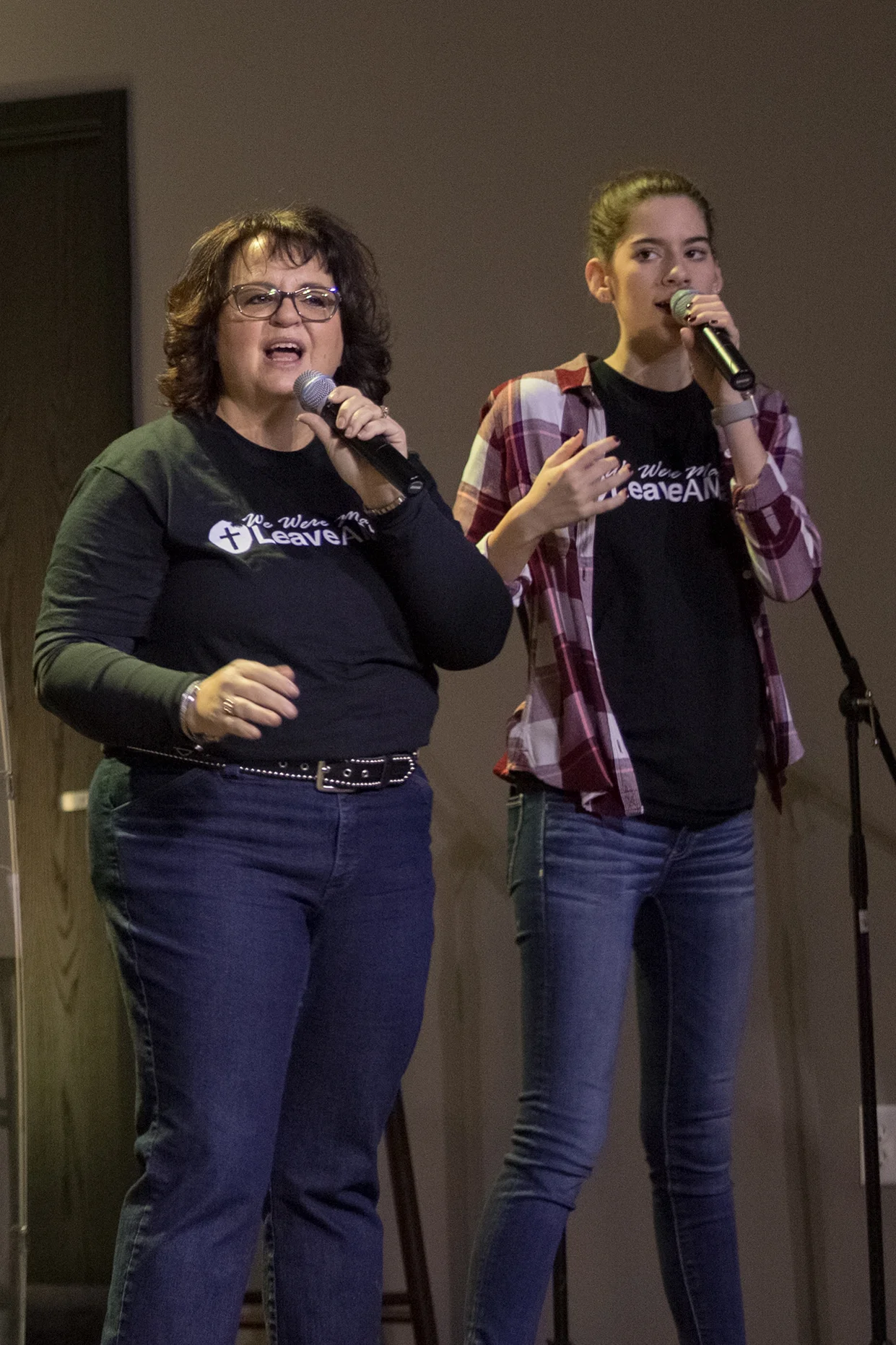 LAMC 10th Anniversary_Worship-0423.jpg