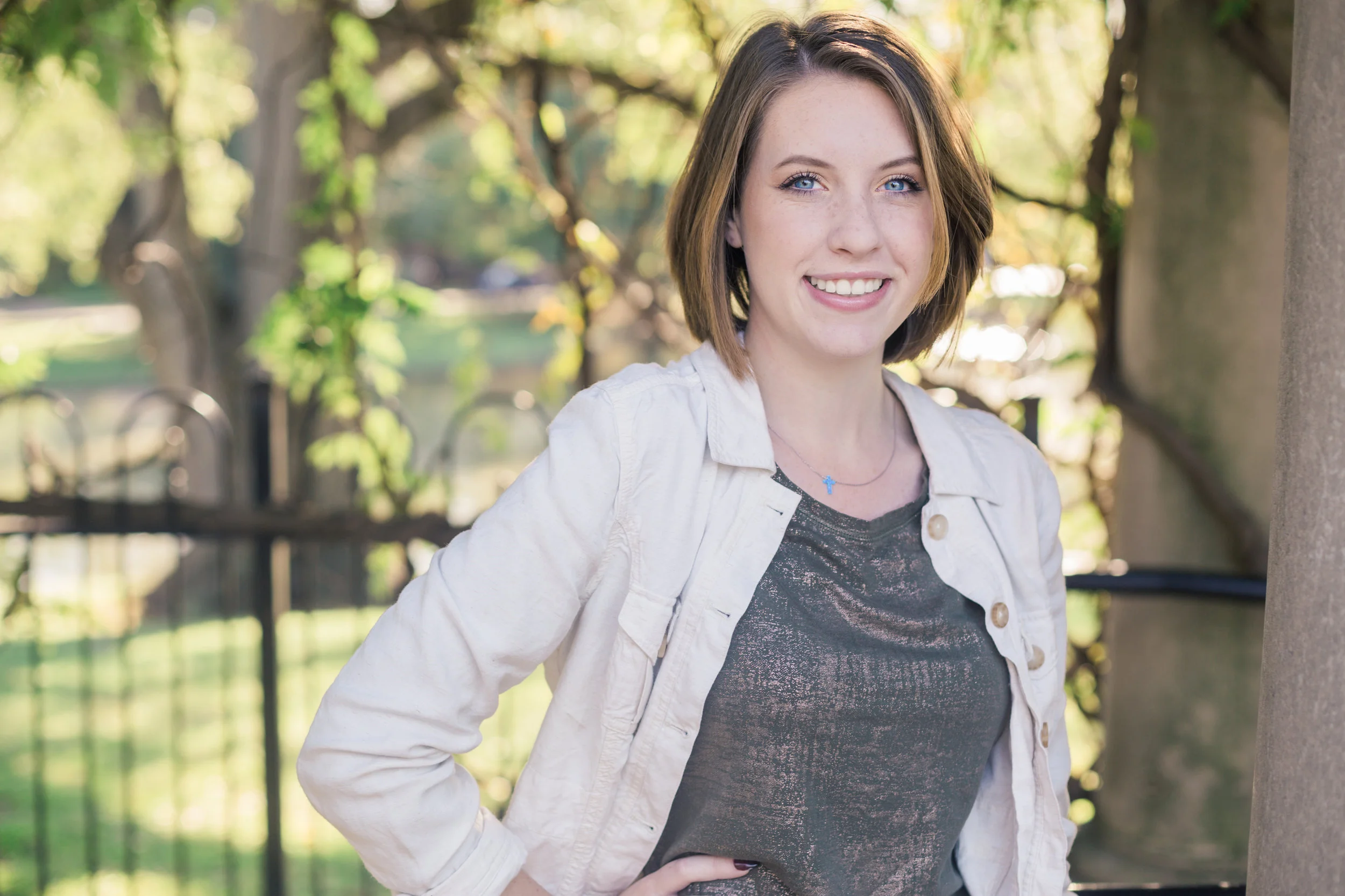 Alli Senior Portrait_sm-9803.jpg