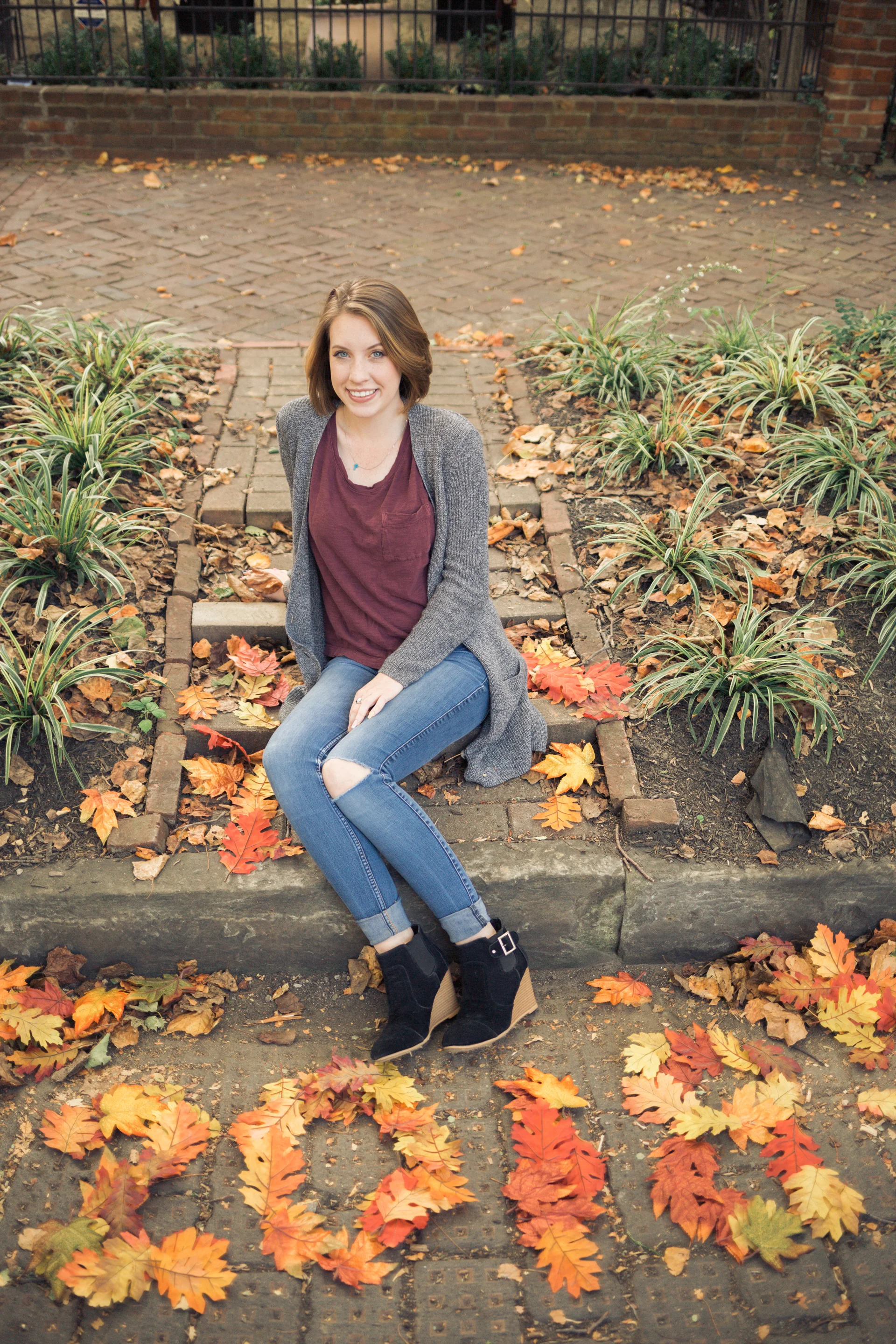 Alli Senior Portrait_sm-10085.jpg