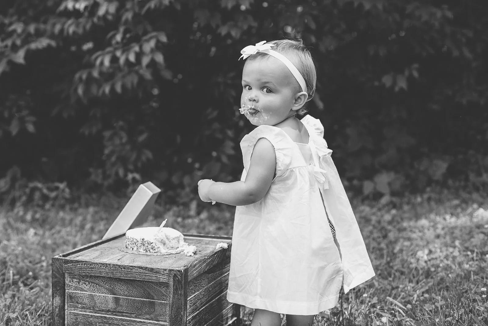 Amelia_One-Year_Cake_Smash-1405.jpg