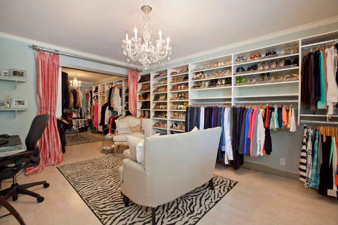 ELABORATE CLOSET