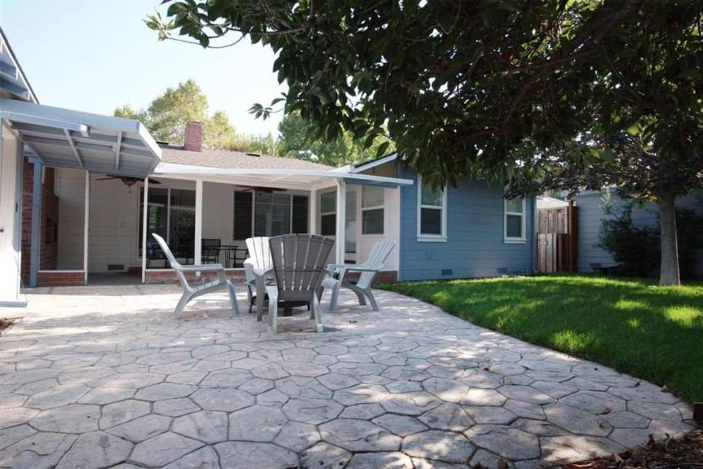 Hermosa old backyard patio.jpg