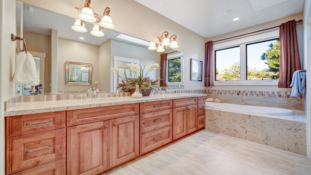 SA master bath.jpg