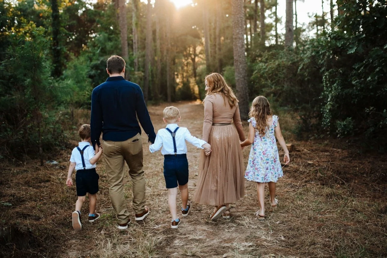 2025 eoy family nicole small - 14.jpeg