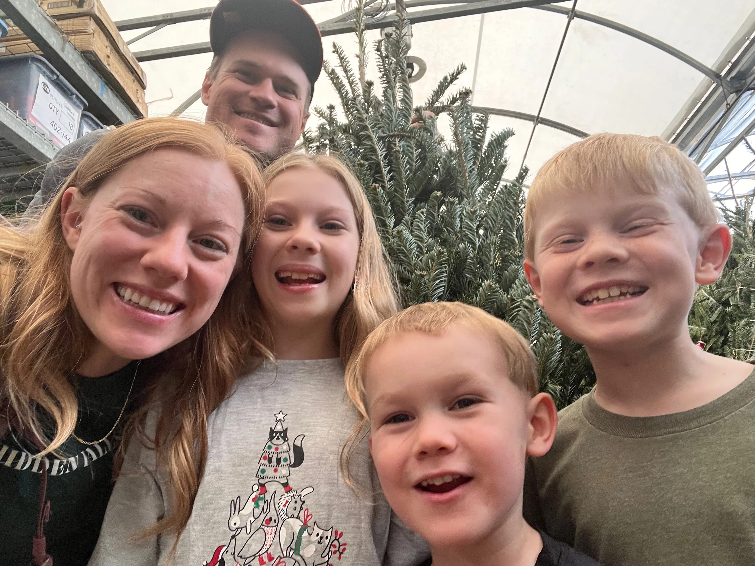 2025 redeemedmess family pics - 5.jpeg