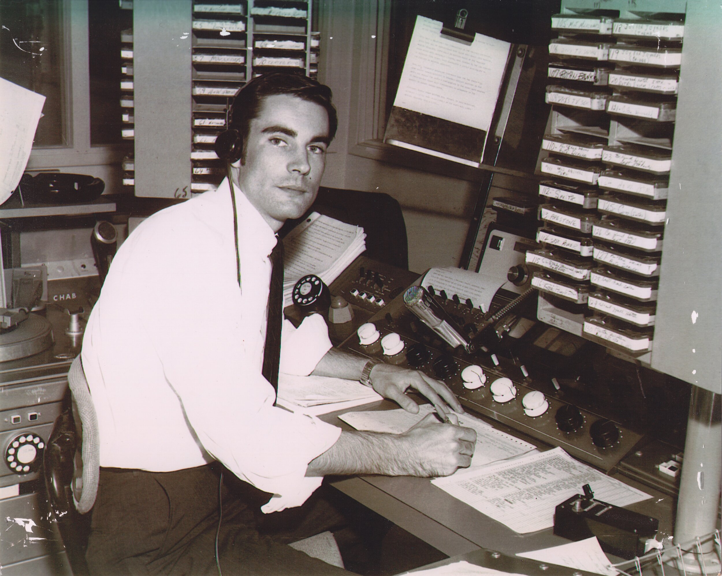 A youthful Bob Simpson in his glory.