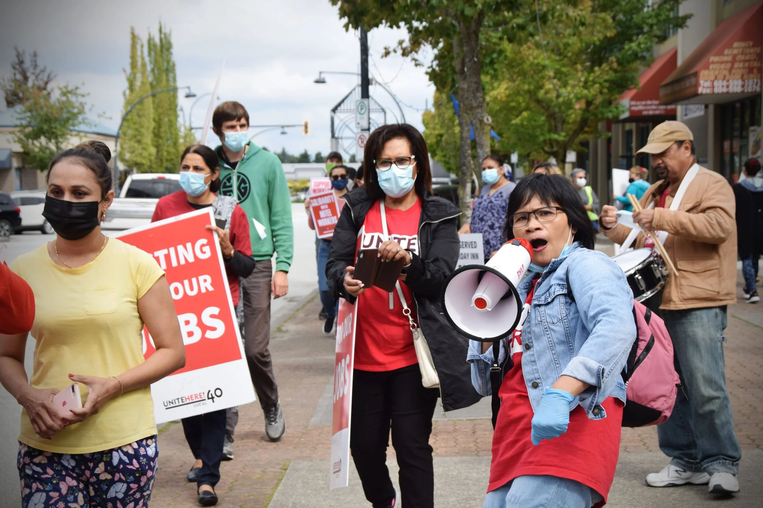 Minister of Labour says he will ensure the hospitality industry re-hires laid off workers
