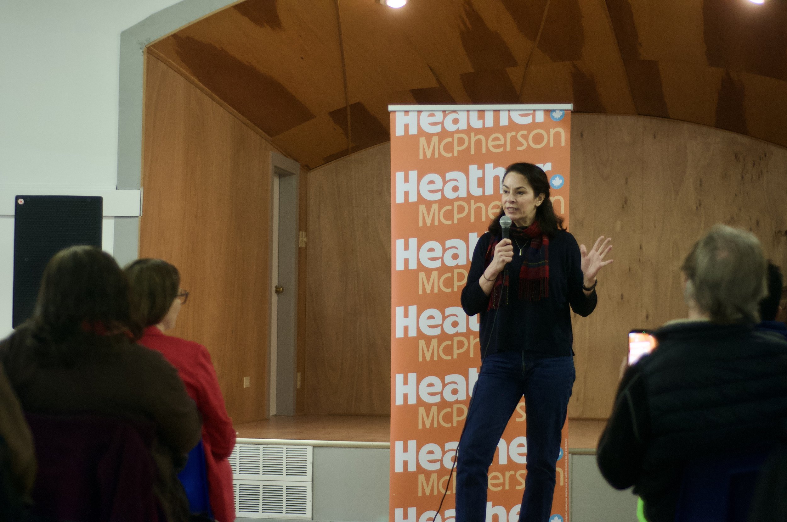 Federal NDP leadership hopeful, Heather McPherson, stops by Nanaimo