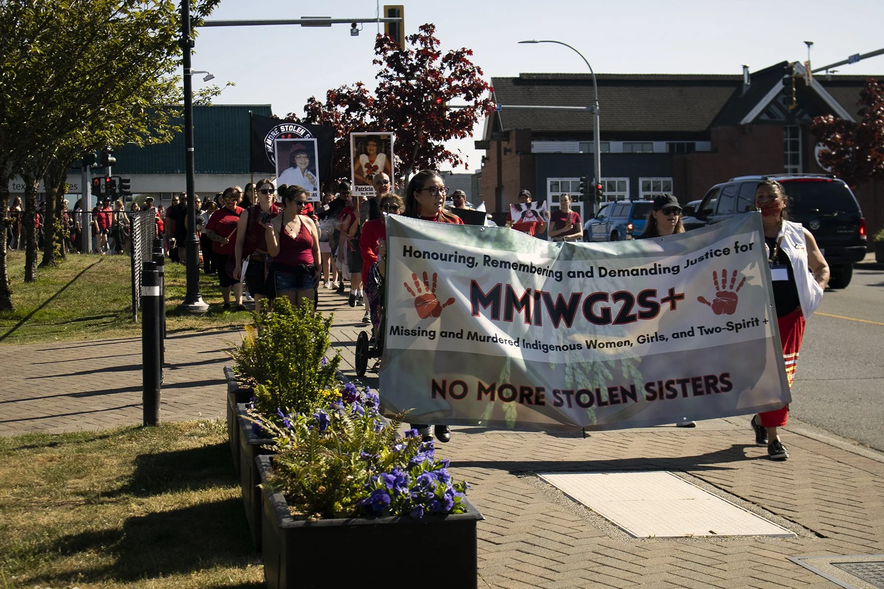 Nanaimo gathers to honour missing and murdered Indigenous women and girls 