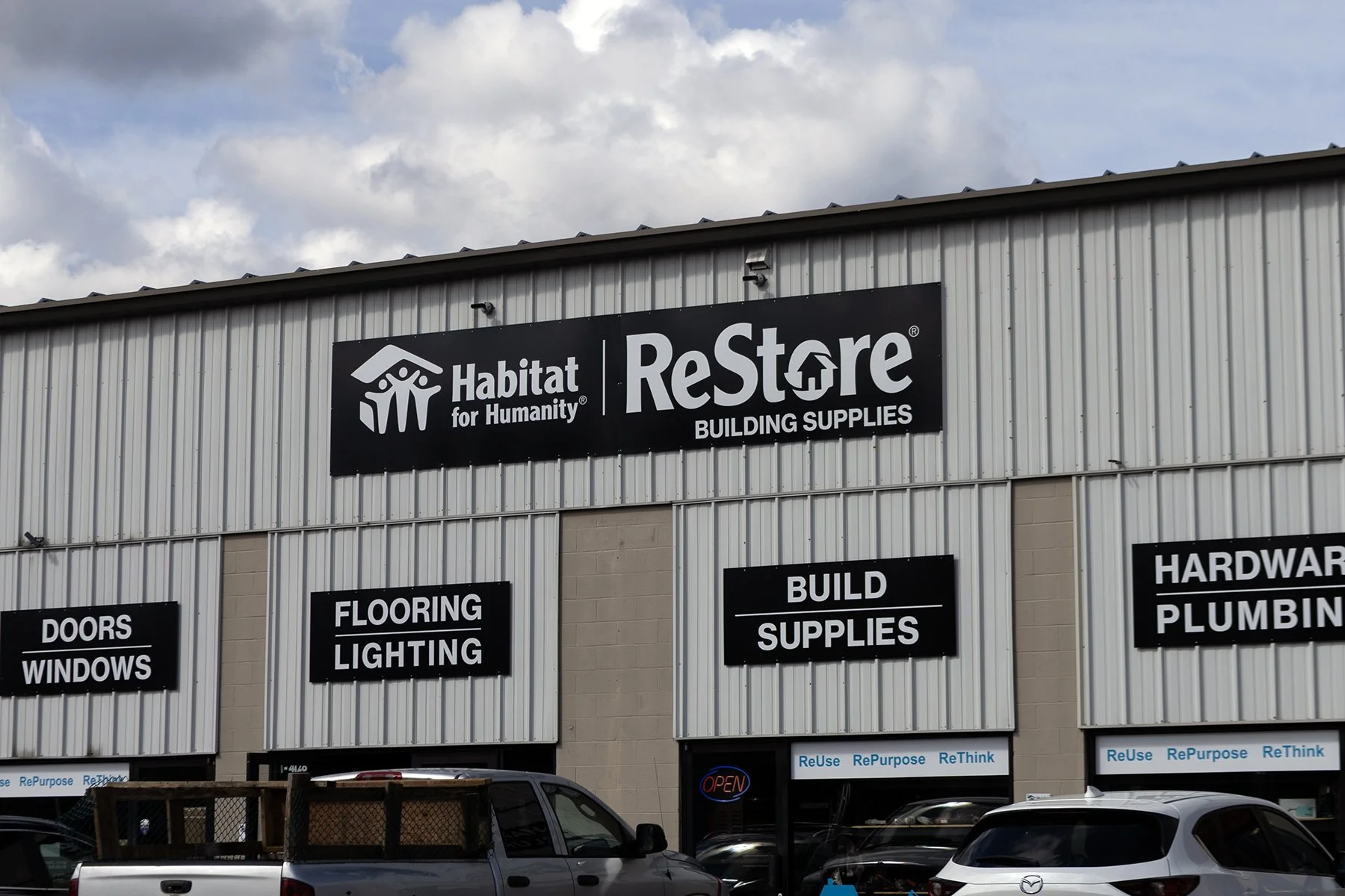 Habitat for Humanity and BMEx celebrates one year of reducing building material waste
