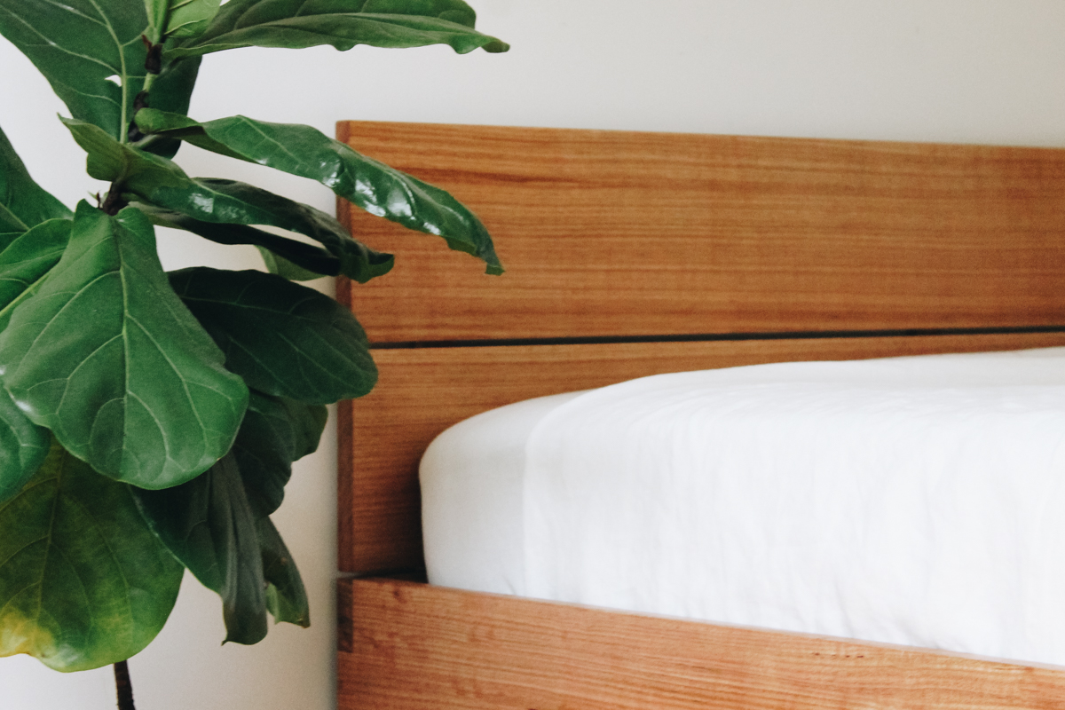 Custom+made+recyled+victorian+ash+timber+queen+bed+frame+with+linen+bed+covers+-+Al+and+Imo+Handmade-28.jpg