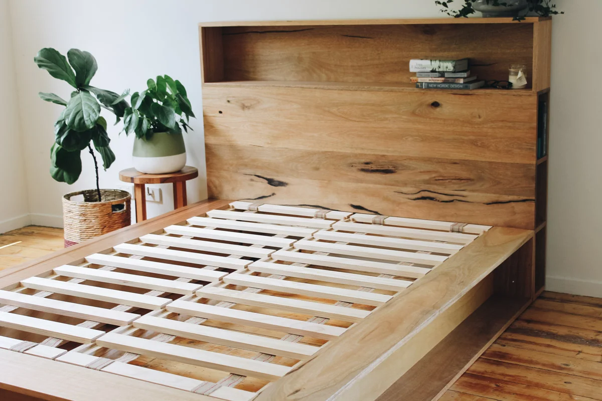 PLATFORM BED WITH BOOKSHELF BEDHEAD — Al + Imo Custom Timber
