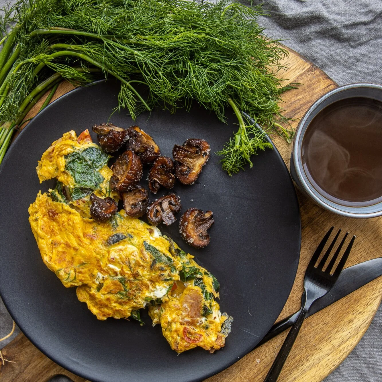 Farm-style omelette with garlic mushrooms