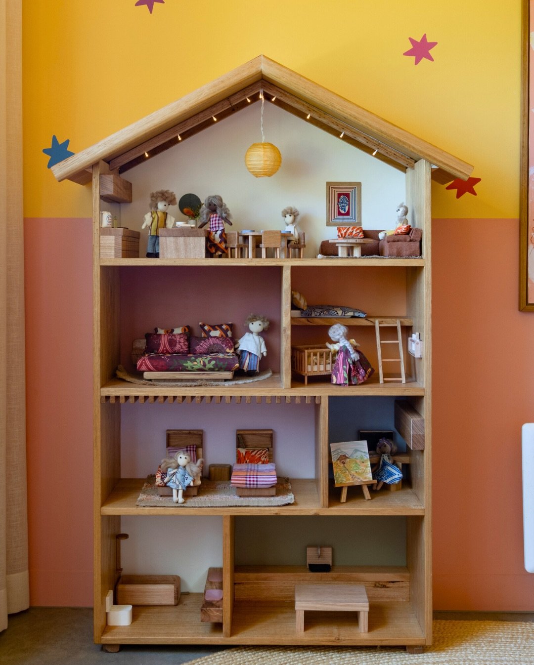 I always dreamt that one day when I had kids I would make them thier own dolls house so it felt really beautiful to carve out the time to actually make it happen. One of my goals for last year was to be a "fun mum" and actually do the craft