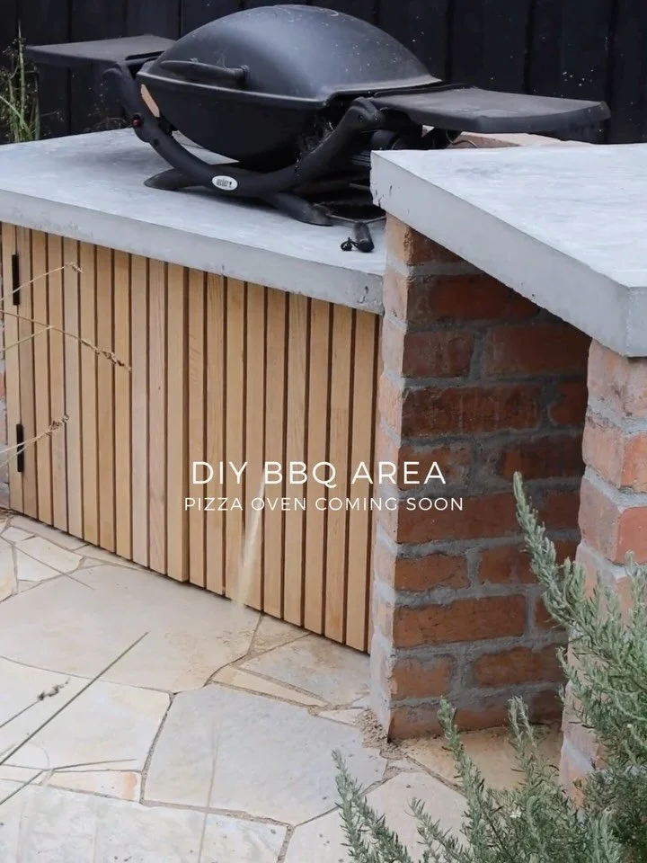 SAVE THIS POST ☝️ Our DIY BBQ area step-by-step!

If you've been following along @the_good_day_house you'd know that we've been slowing chipping away at our landscaping 🌿 

Shoutout to @ag_lc for helping us bring the vision to life 💪 and @blundston