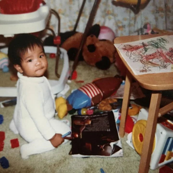 artist from young! peep the 2-crayon technique...