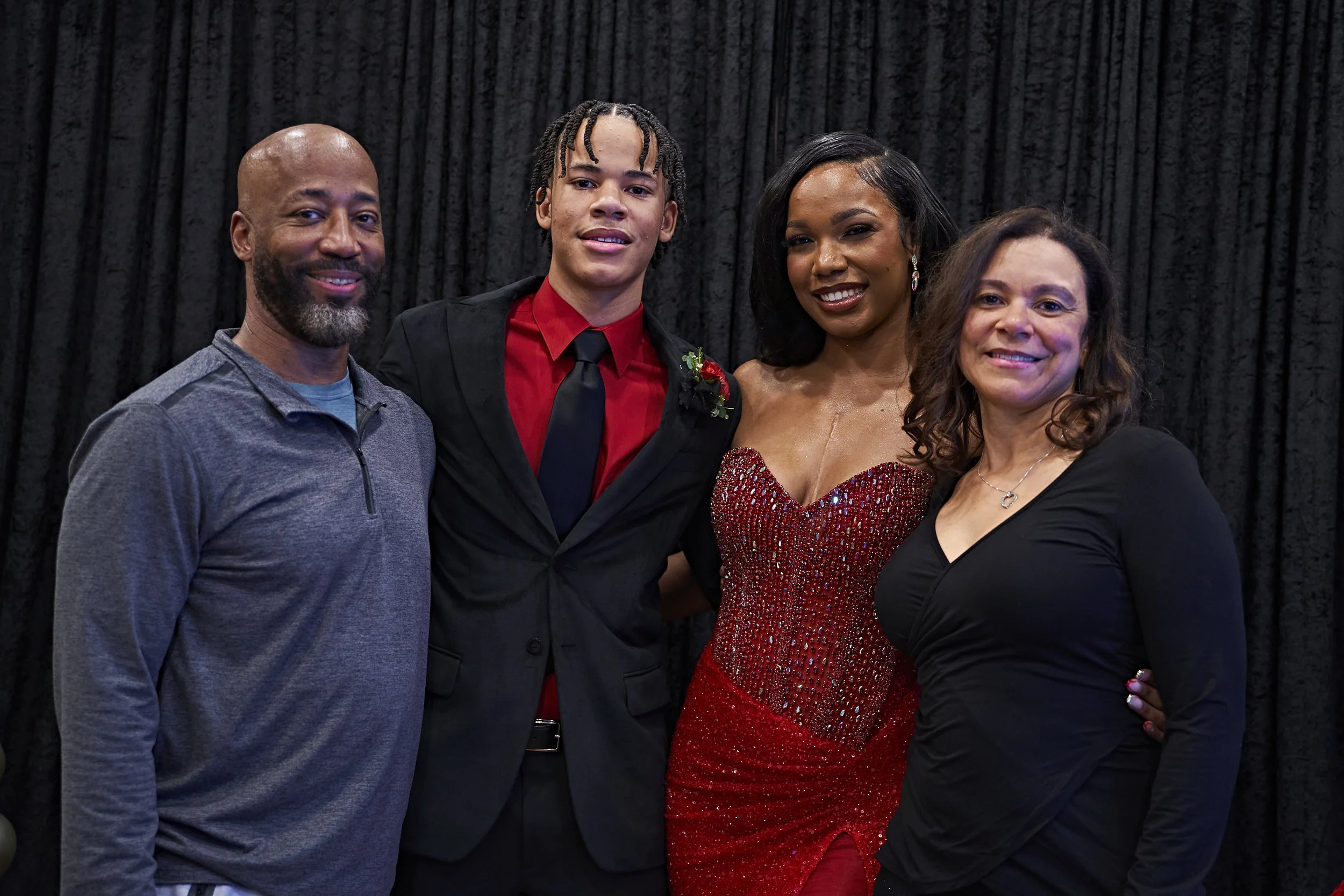 KE25Prom_078.jpg