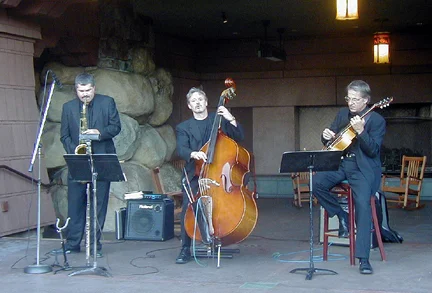 Jazzual Trio 7.JPG