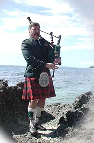 MLM Bagpiper.JPG