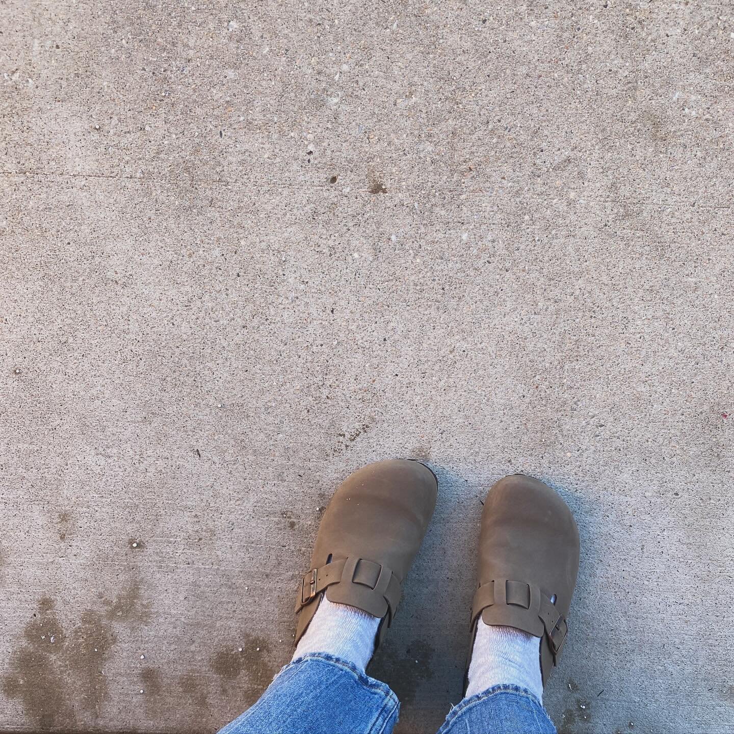 Scripture spends an awful lot of time telling us about our feet.

Where to walk, how to step.
🔦 The word is a lamp to our feet
🦌 God makes our feet like the deer&rsquo;s 
❌ We&rsquo;re not to walk in the way of sinners

Anyway, I spent an hour and 