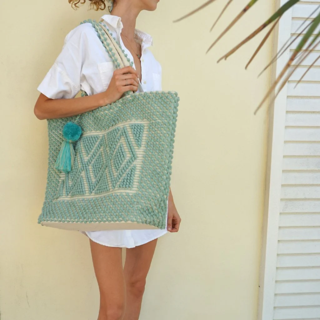 tote_sky_1512x.jpg