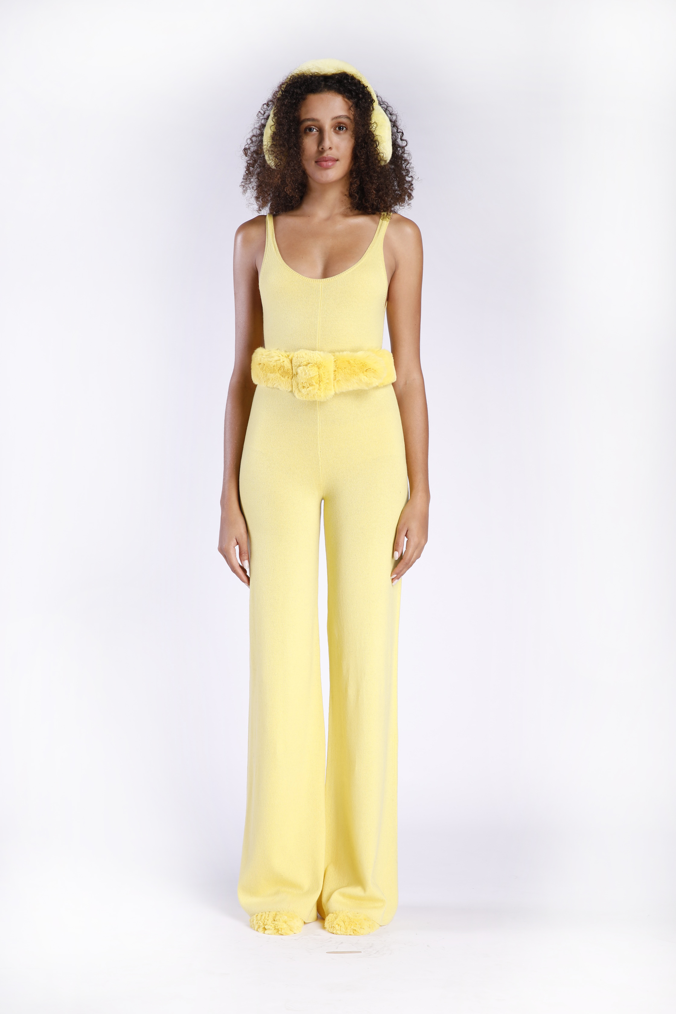 GabgoozYellowOutfit.jpg