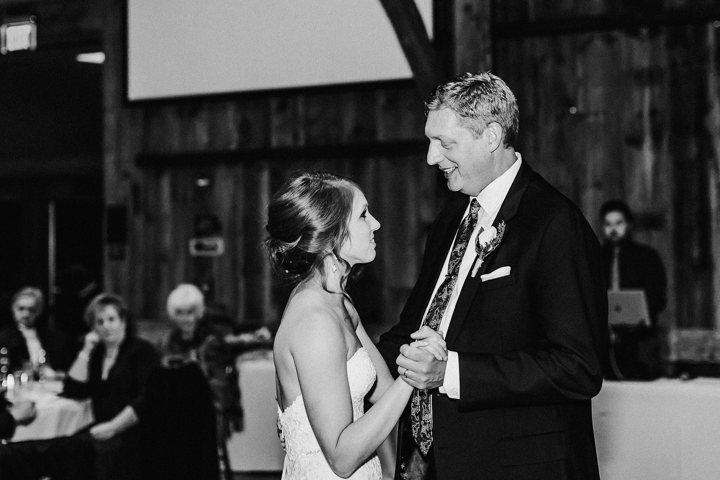 Kelsey Walne Photography Natural Wedding Photographer Columbus Ohio_0065.jpg