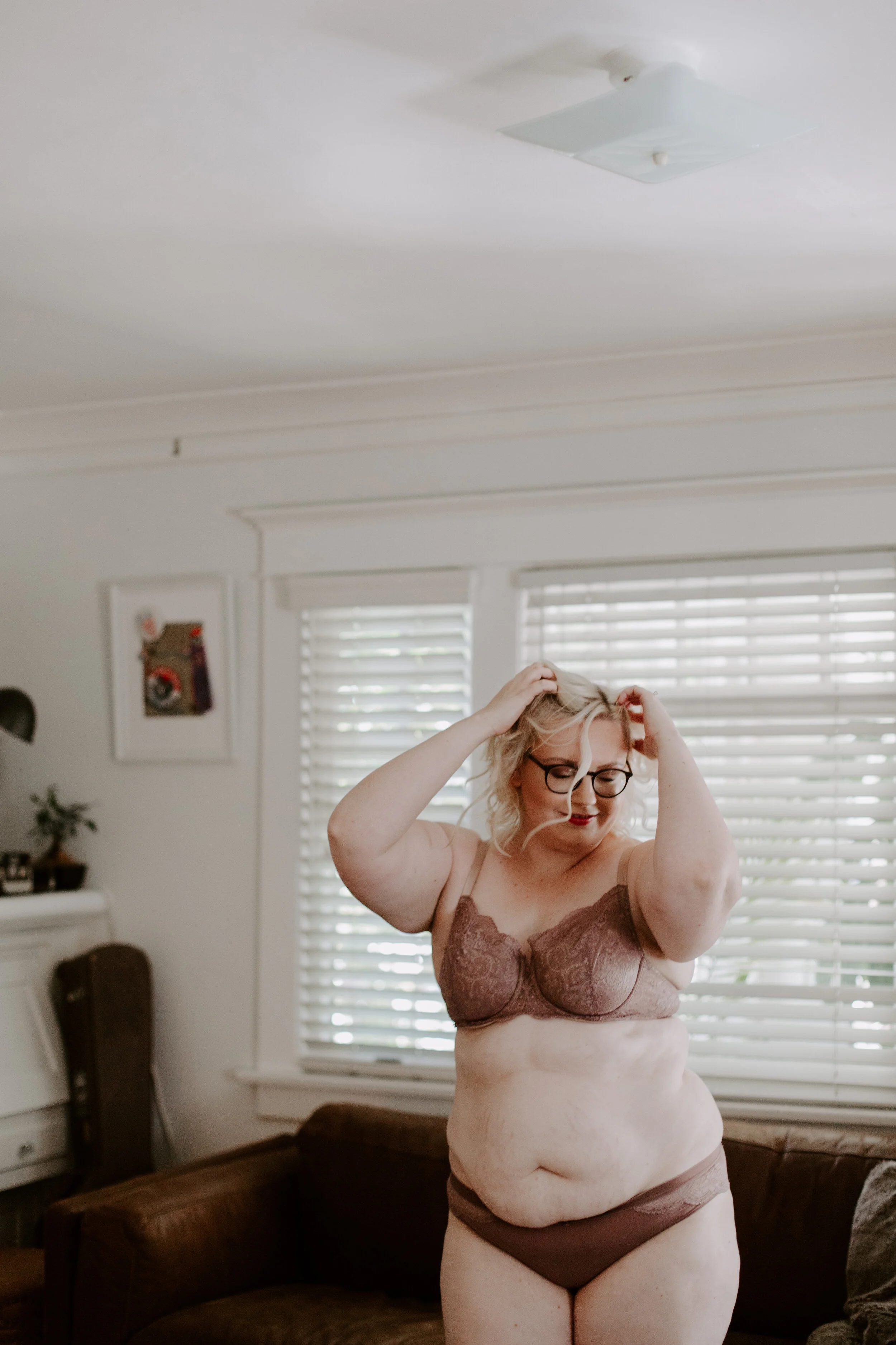 Body-Positive-Boudoir-Home-Session.JPG