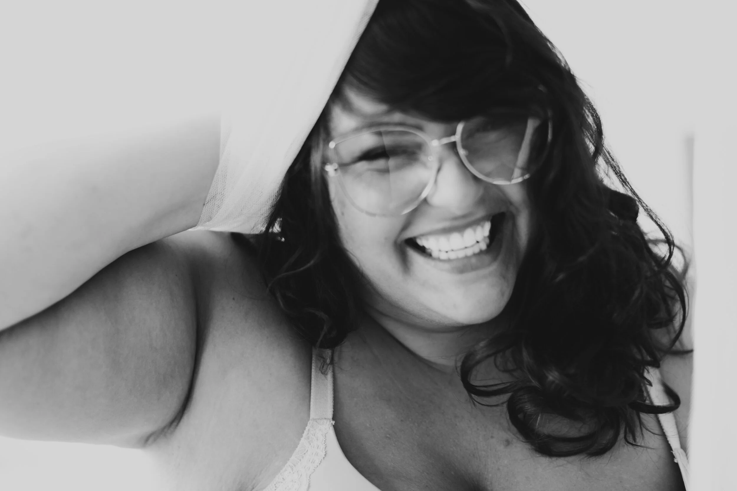 Home-Header-Body-Positive-Boudoir-Smile.JPG