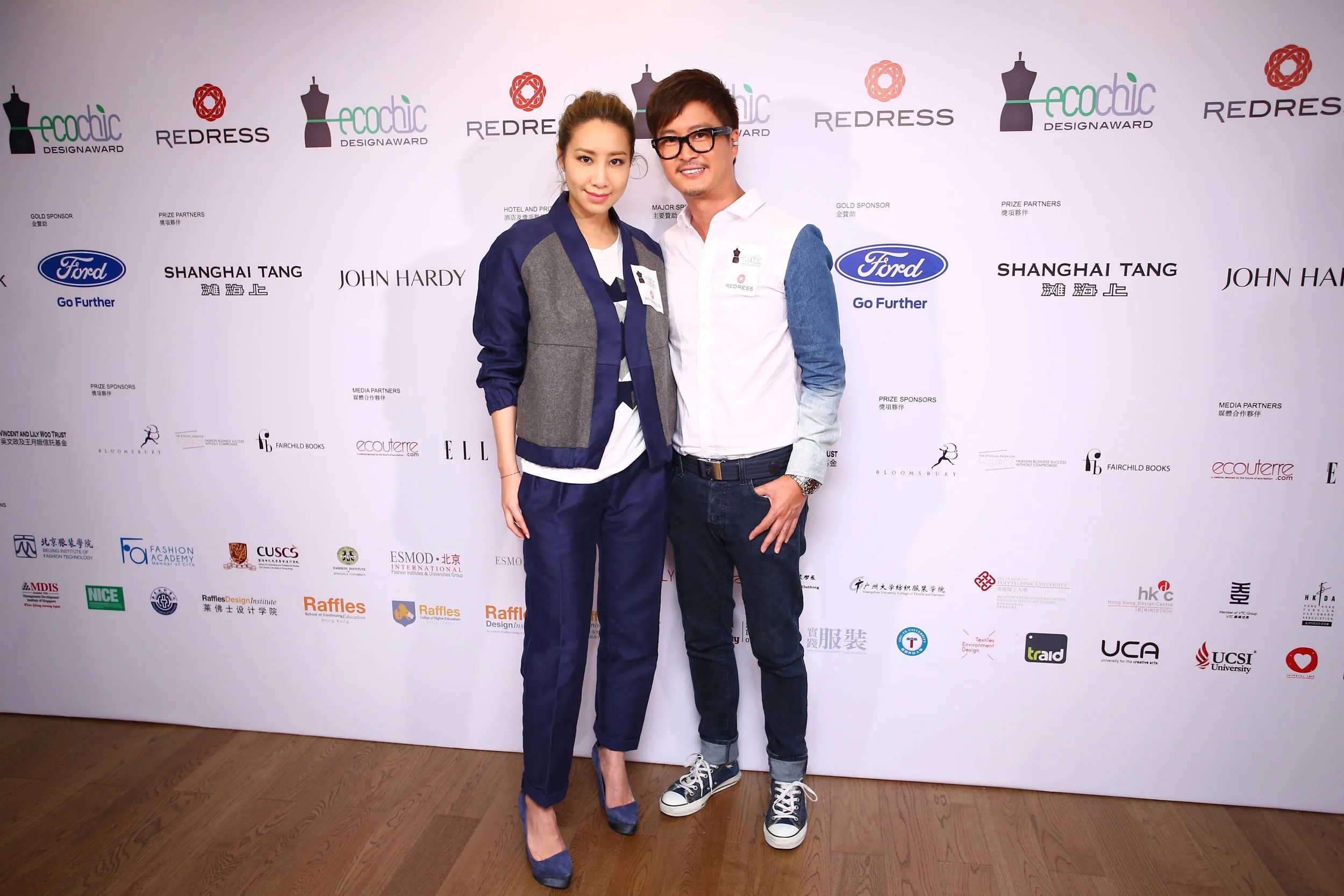 ecda2014_alumni-prize-partner-kary-ng_international-judge-dorian-ho_signed.jpg