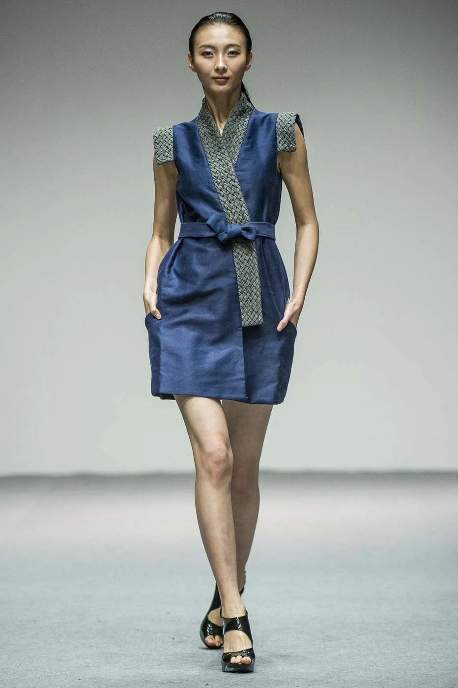 2nd-prize_ecda2013-in-partnership-with-john-hardy-winner_louise-de-testa_outfit-3_photo-by-victor-fraile-_-studio-east.jpg