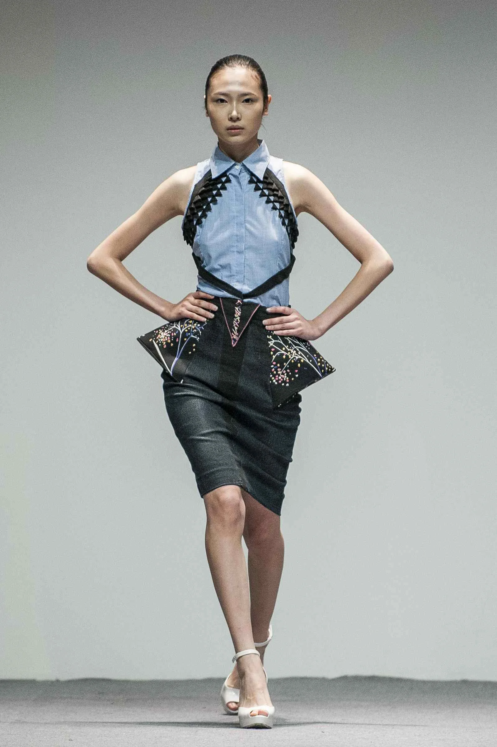 ecda2013-taiwan-finalist_phee-ngswee-ye-outfit-1_photo-by-victor-fraile_studio-east-copy.jpg